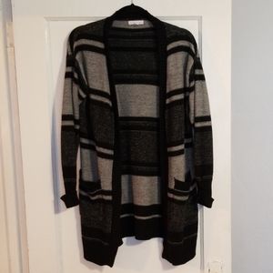 Women's NY&Co Black and Grey striped sweater M